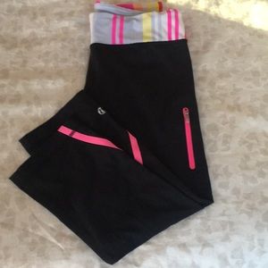 Lululemon cropped leggings in size 6